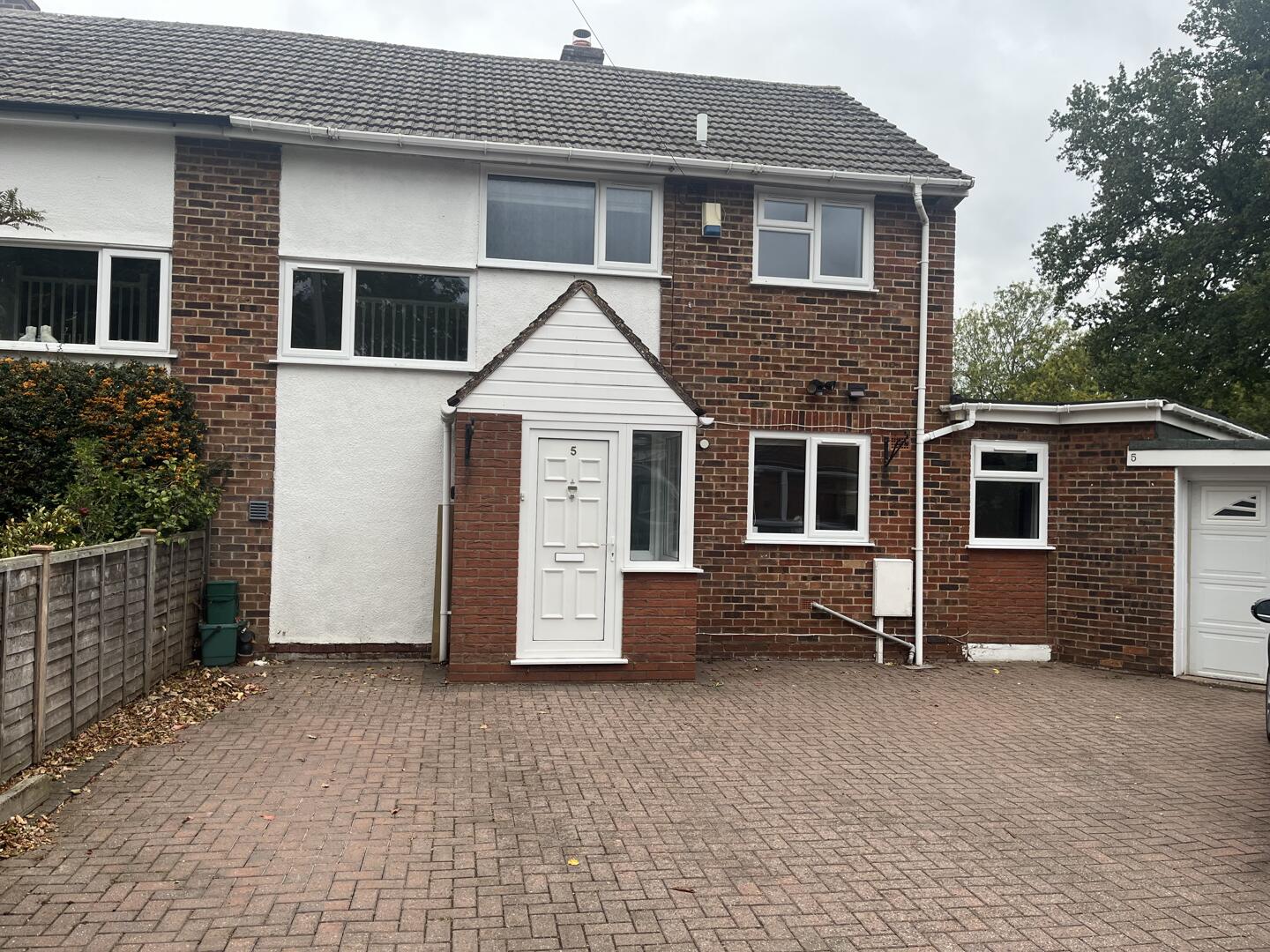 5, Park Close, Warwick